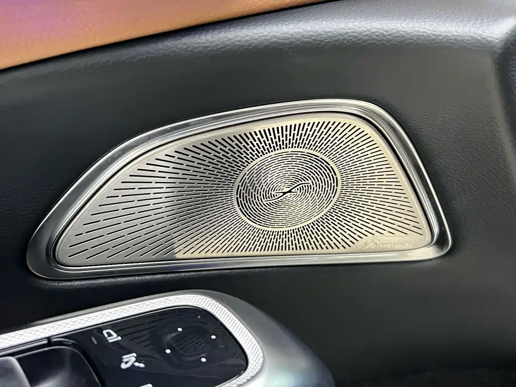 Mercedes-Benz E-Class 2025 — фото 18