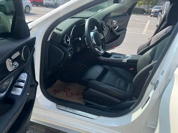 Mercedes-Benz C-Class 2021
