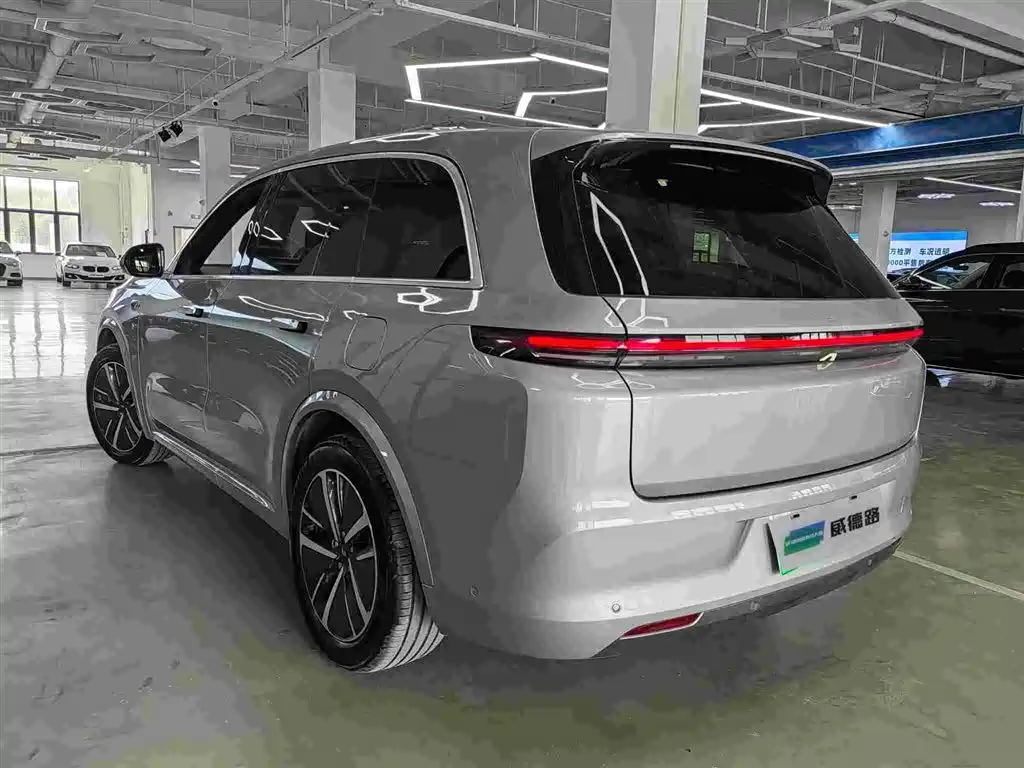 Li Auto Li L8 2024