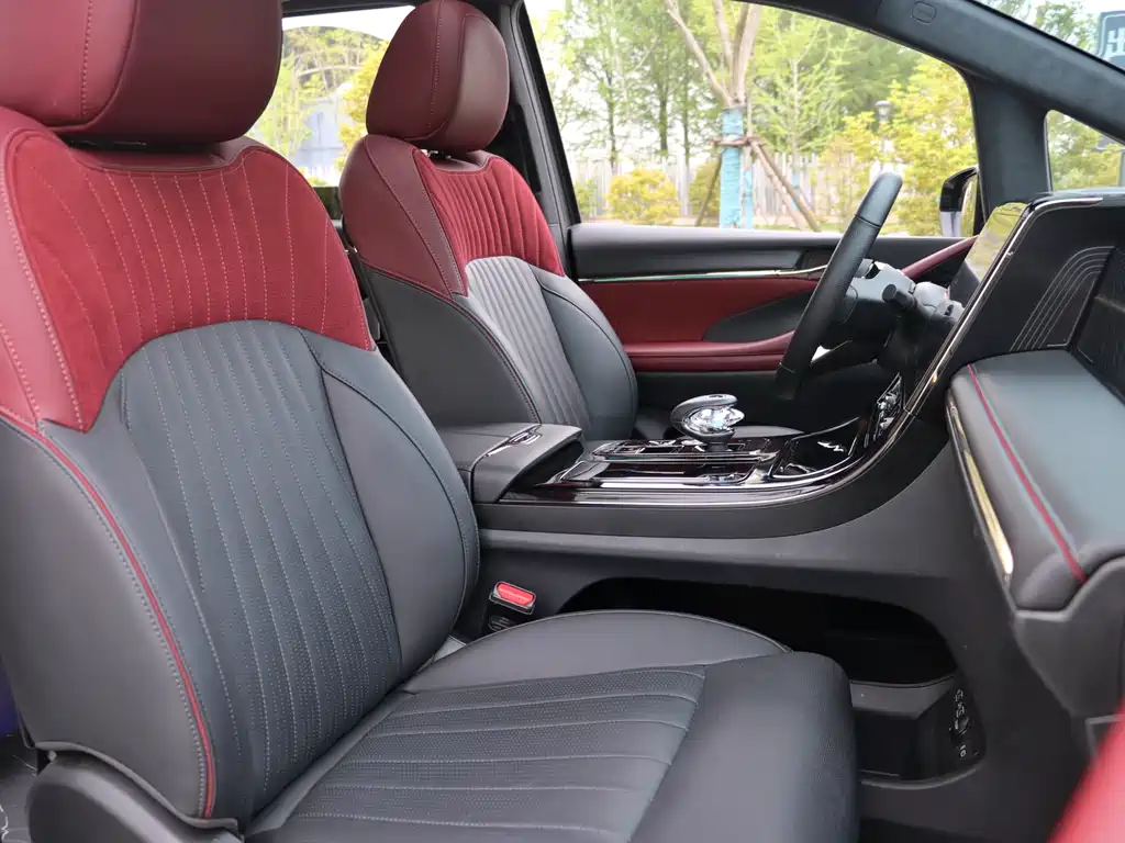 GAC Motor Trumpchi M8 2023 — фото 20
