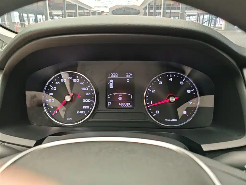 Roewe i6 Classic 2020 — фото 12