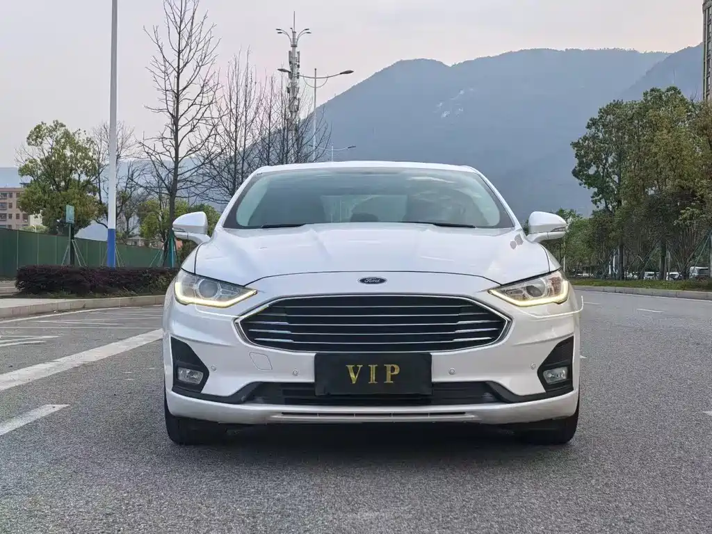 Ford Mondeo 2020 — фото 2