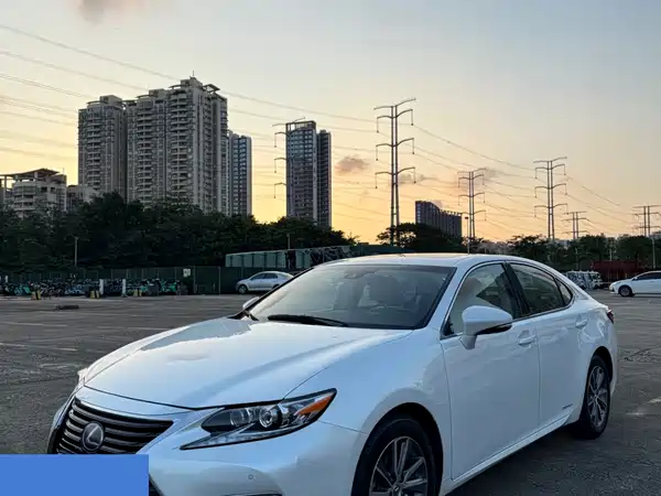 Lexus ES 2016