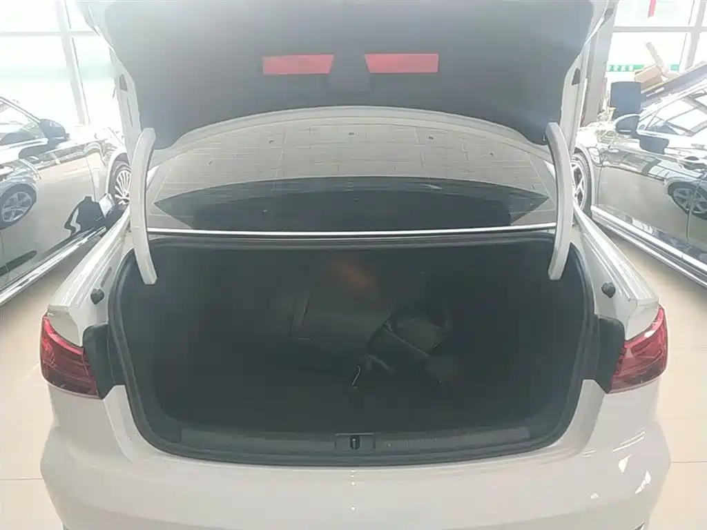 Audi A3 2021 — фото 19