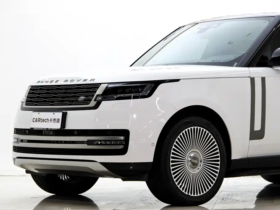 Land Rover Range Rover 2023 — фото 25