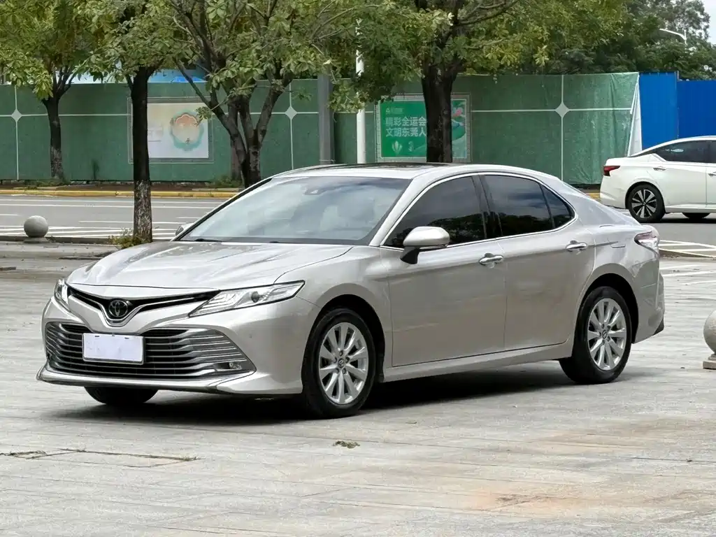 Toyota Camry 2020 — фото 14