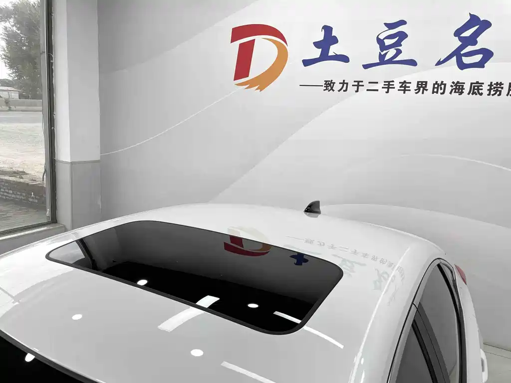 Honda Civic 2023 — фото 13