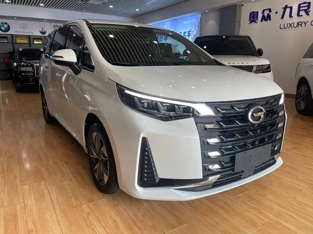 GAC Trumpchi M6 2023 — фото 3