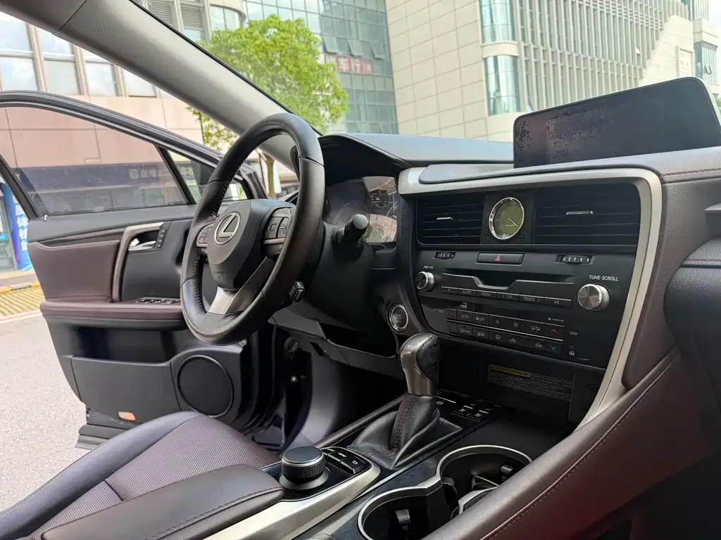 Lexus RX 2015 — фото 16