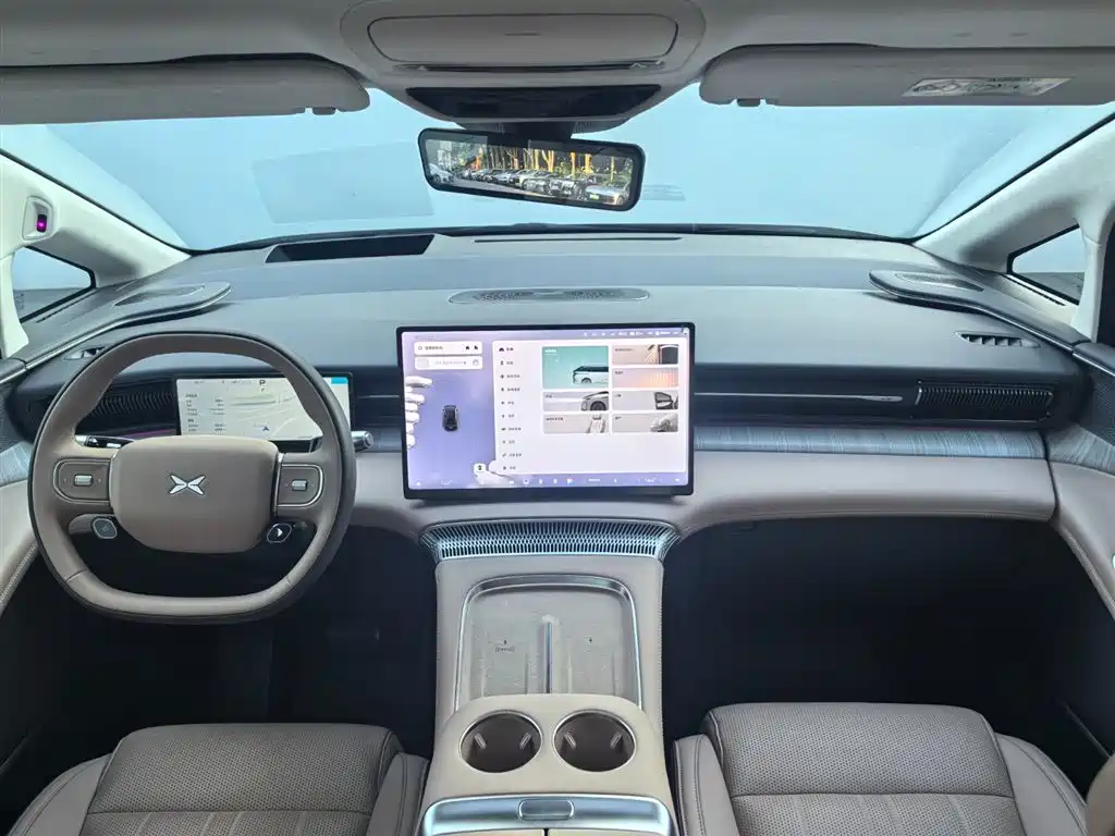 XPeng X9 2025