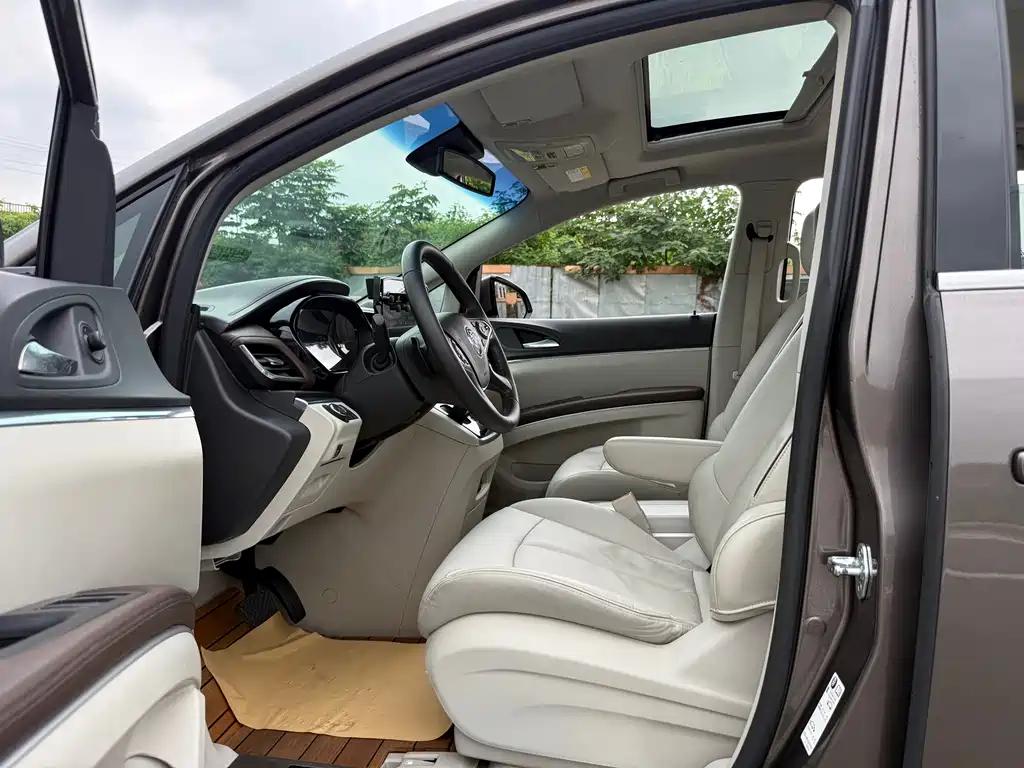 Buick GL8 2020