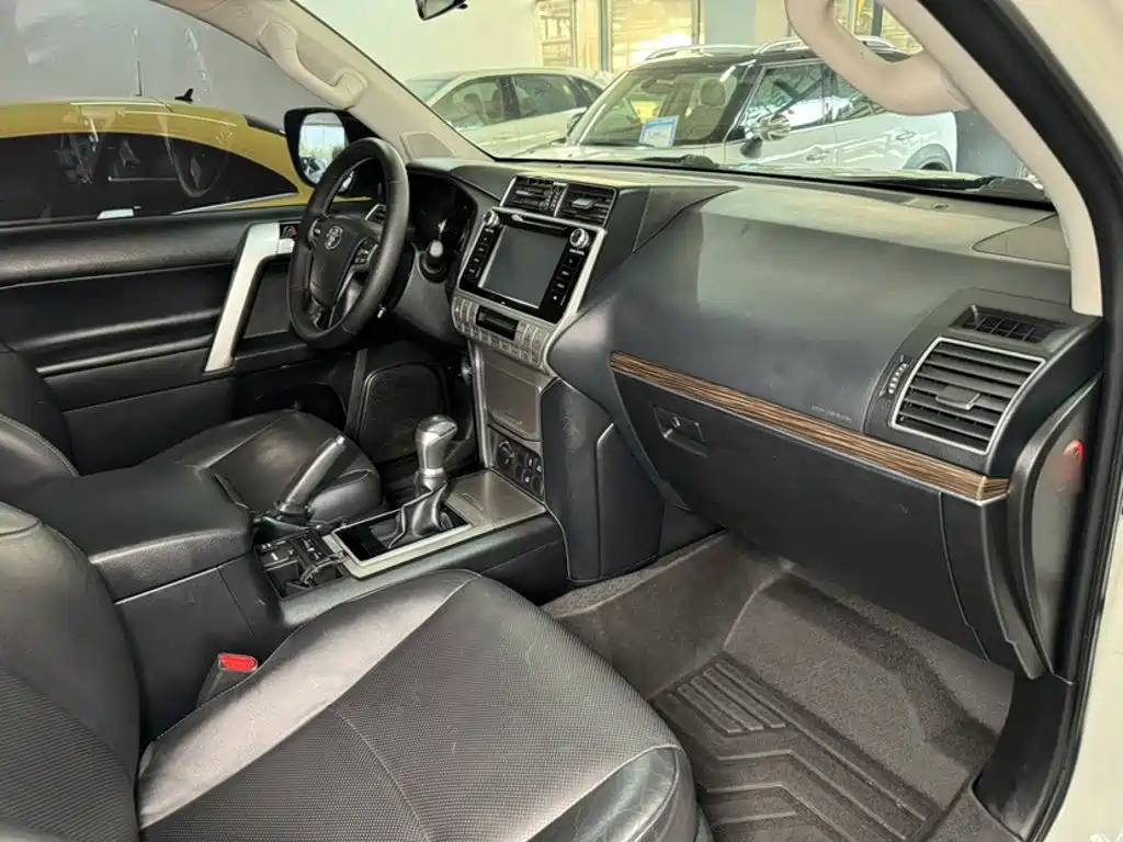 Toyota Prado 2020