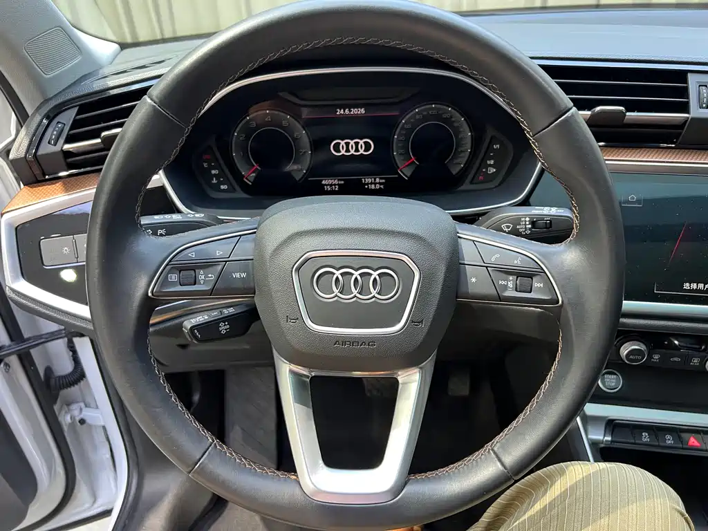 Audi Q3 2022 — фото 15