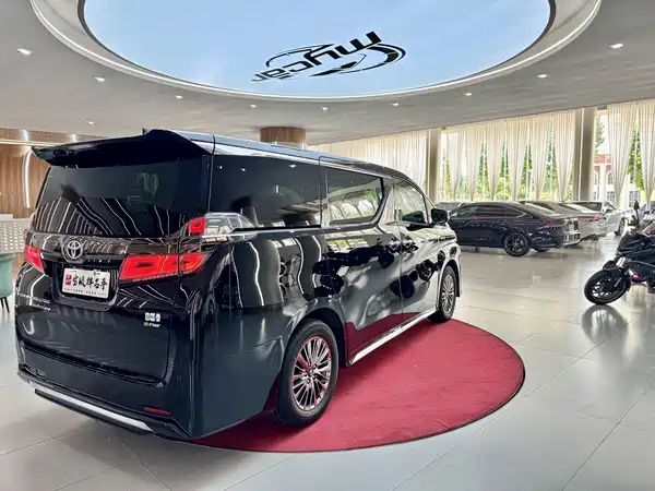 Toyota Vellfire 2023