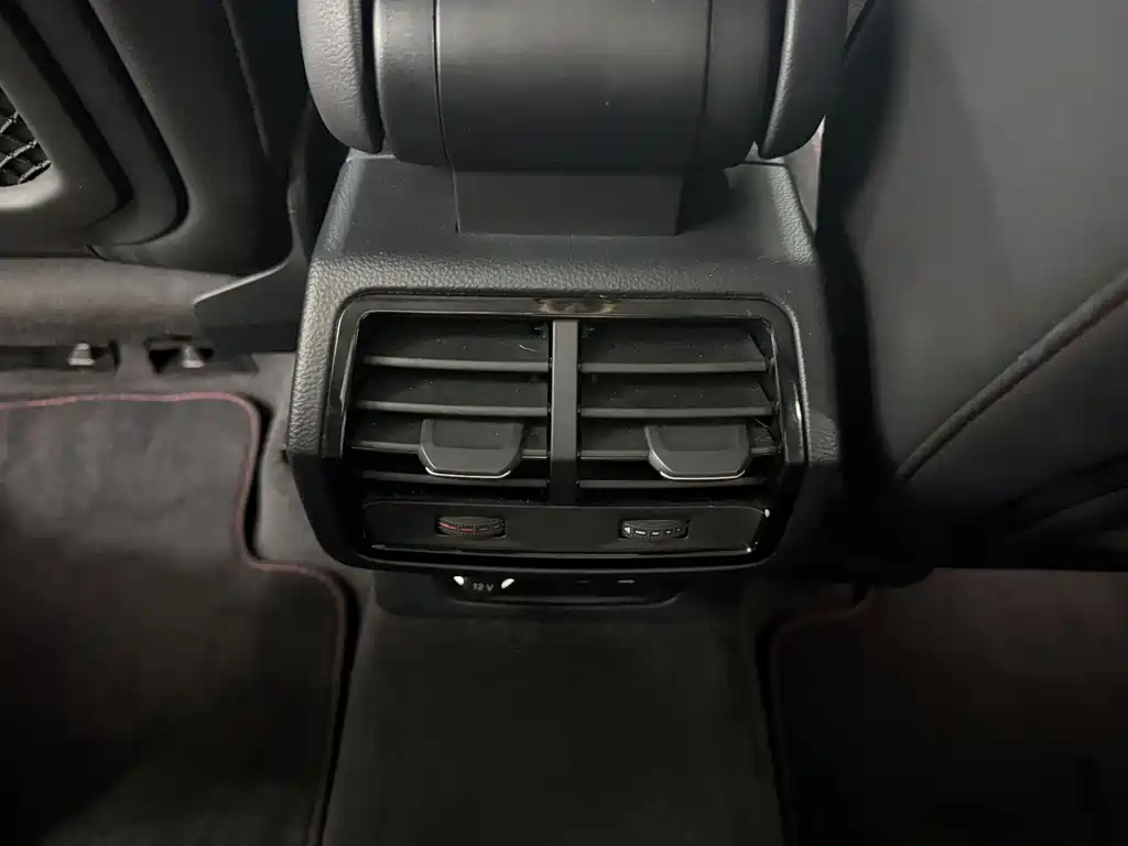 Audi Q3 2021 — фото 19