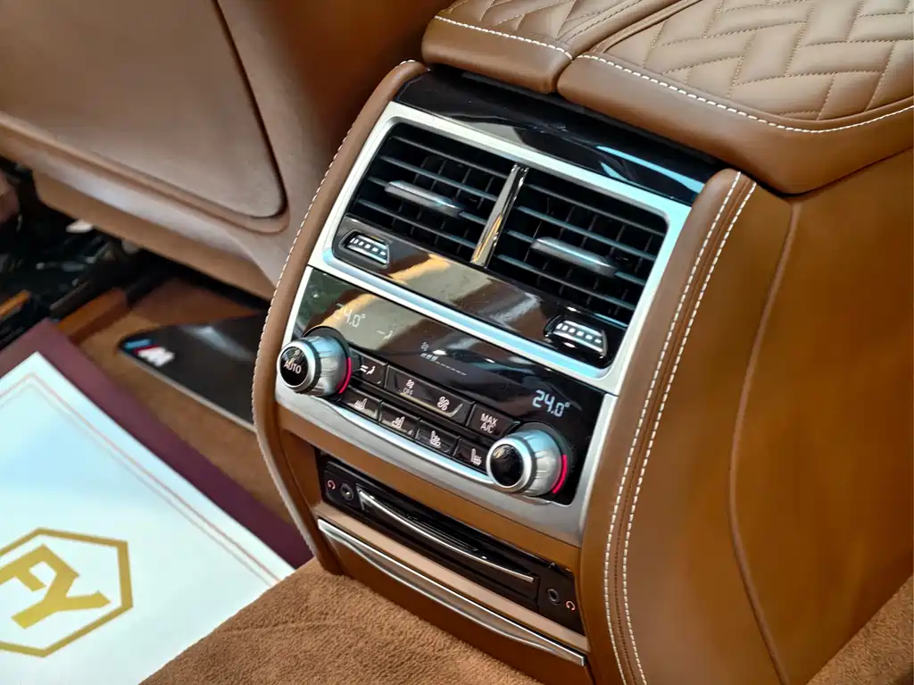 BMW 7 Series 2022 — фото 12