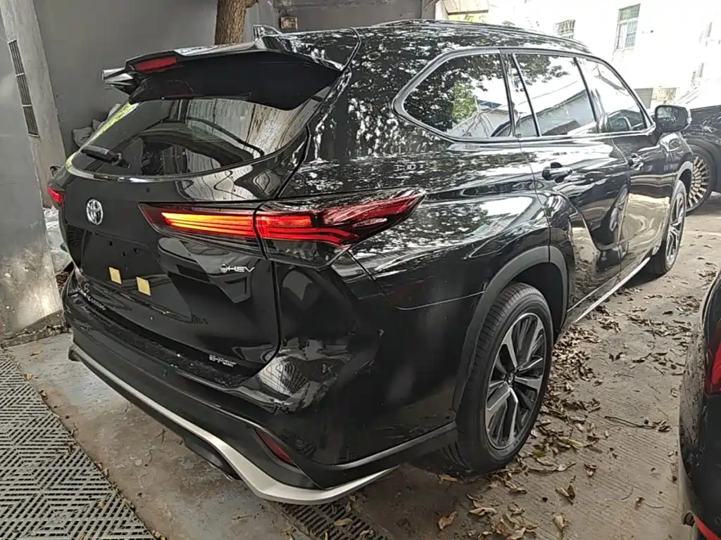 Toyota Crown Kluger 2026