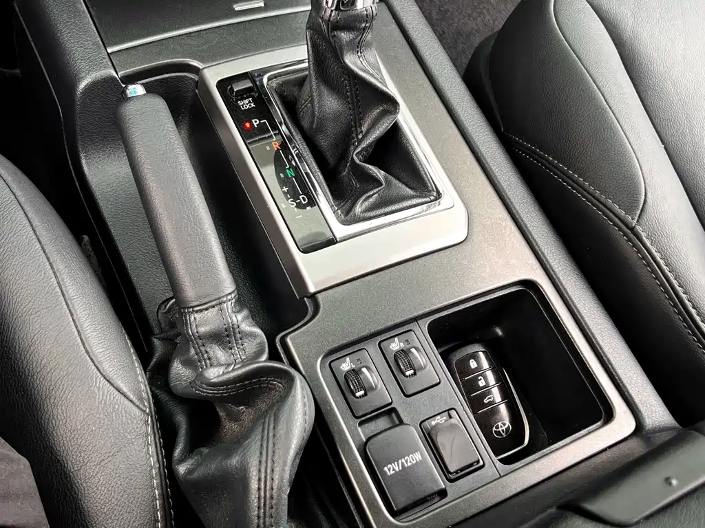 Toyota Prado 2017 — фото 19