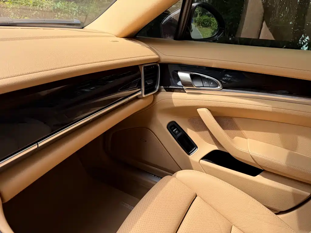 Porsche Panamera 2015 — фото 14
