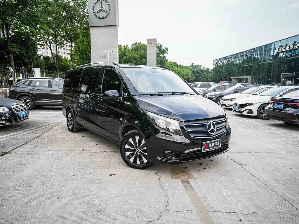 Mercedes-Benz Vito 2023 — фото 2