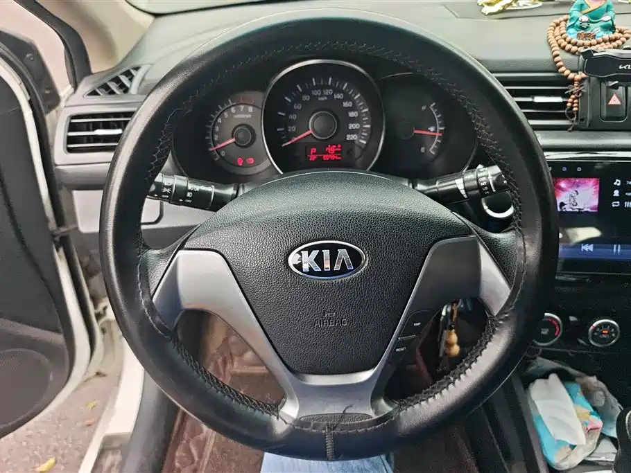 Kia K2 2015 — фото 15