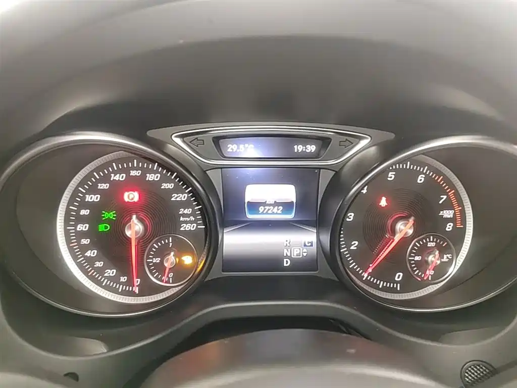 Mercedes-Benz GLA 2019 — фото 12