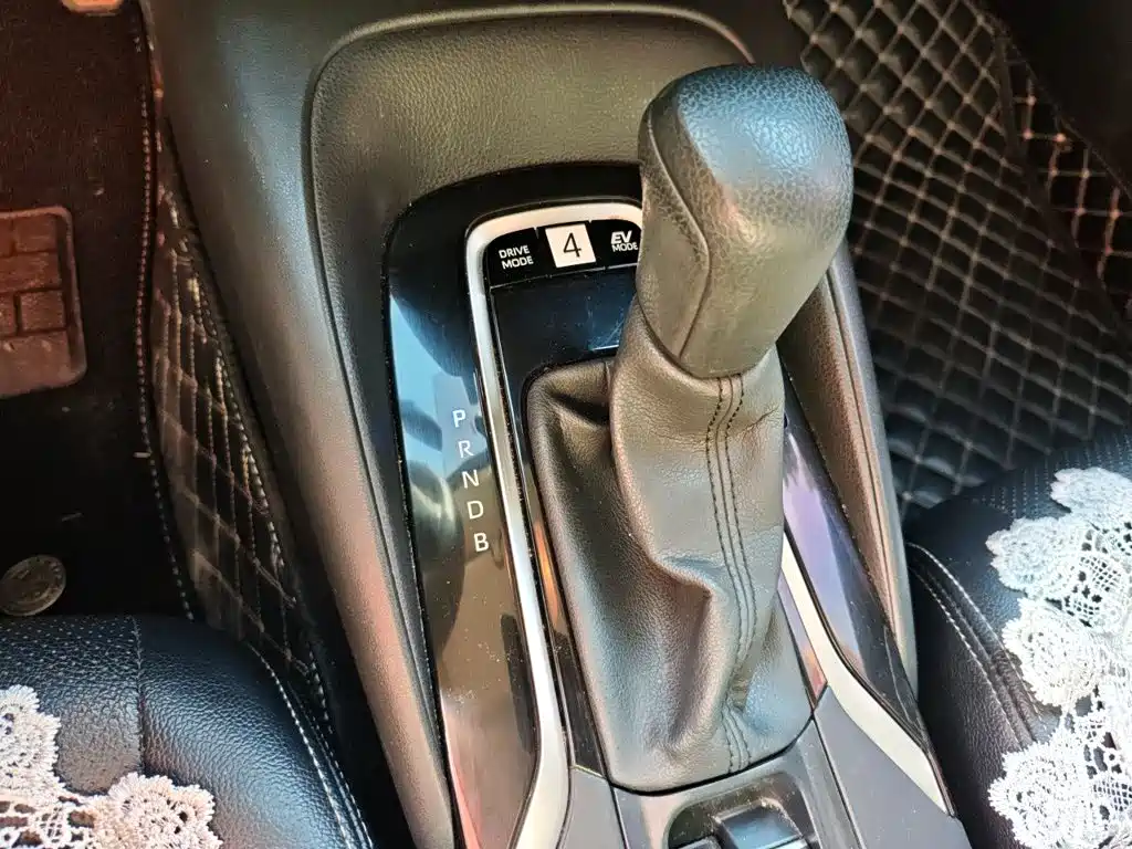 Toyota Corolla 2019 — фото 10