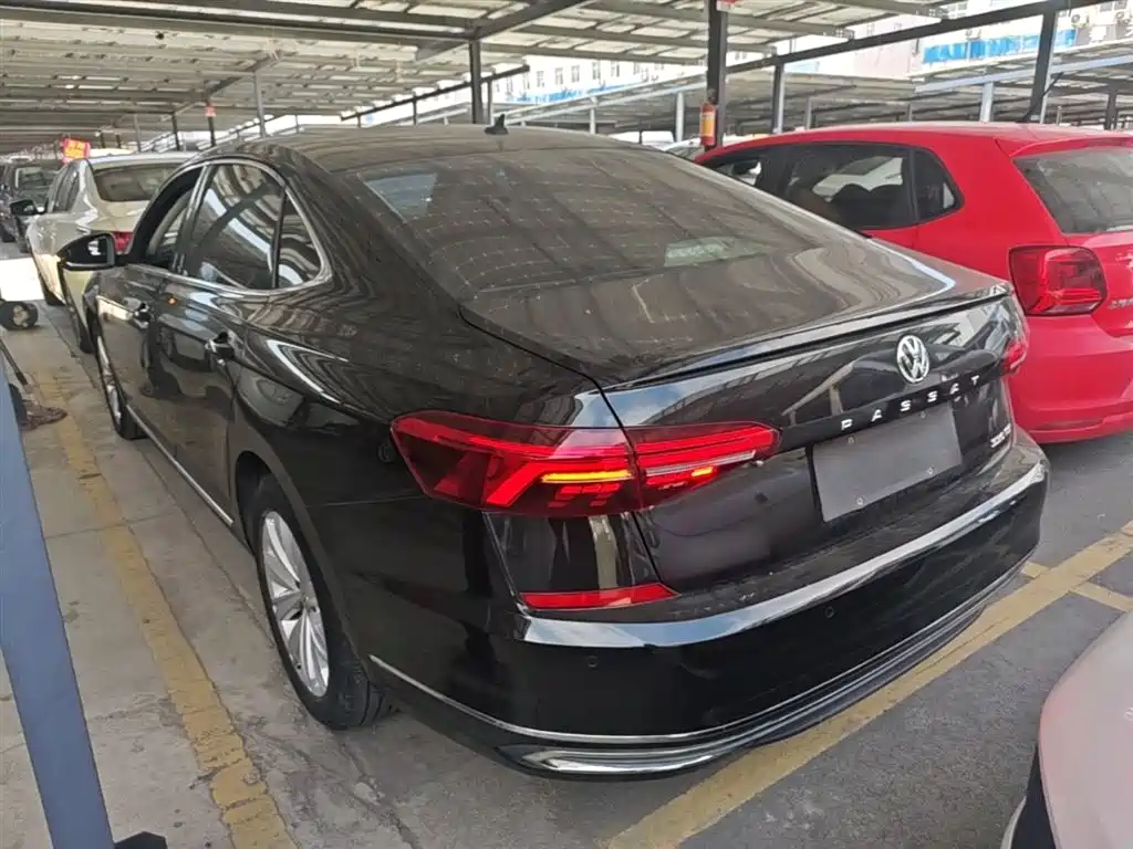 Volkswagen Passat 2019 — фото 5