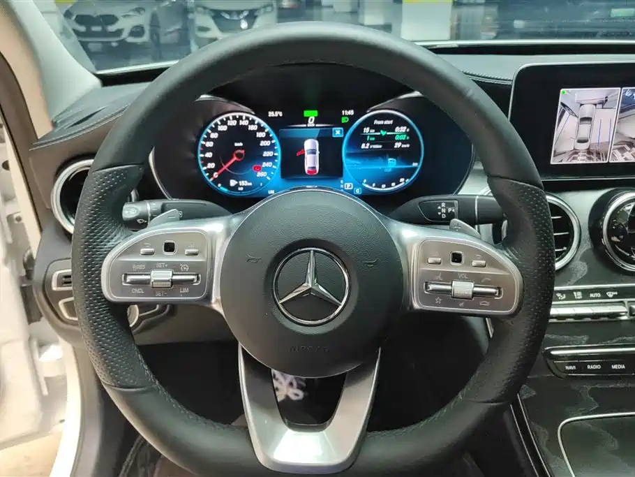Mercedes-Benz C-Class 2019 — фото 15