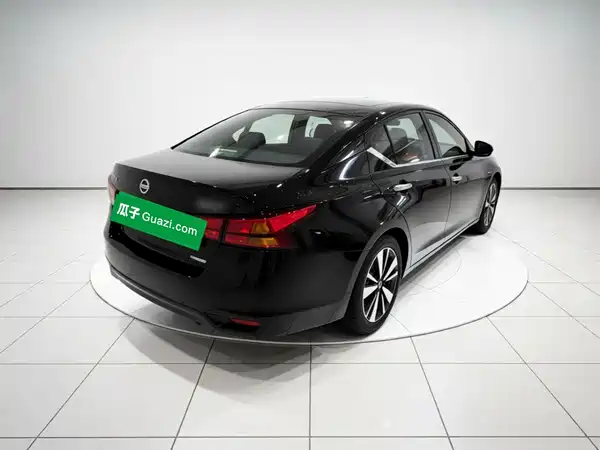 Nissan Teana 2022
