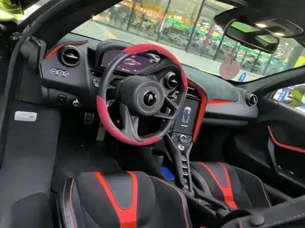 McLaren 720S 2020