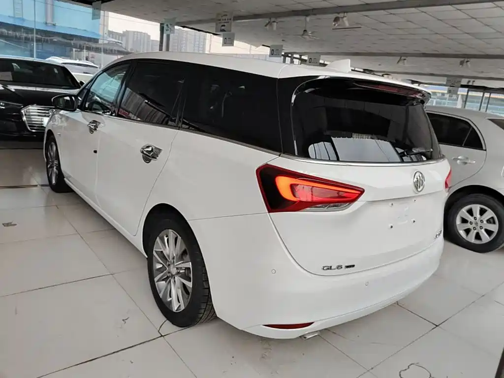 Buick GL6 2021