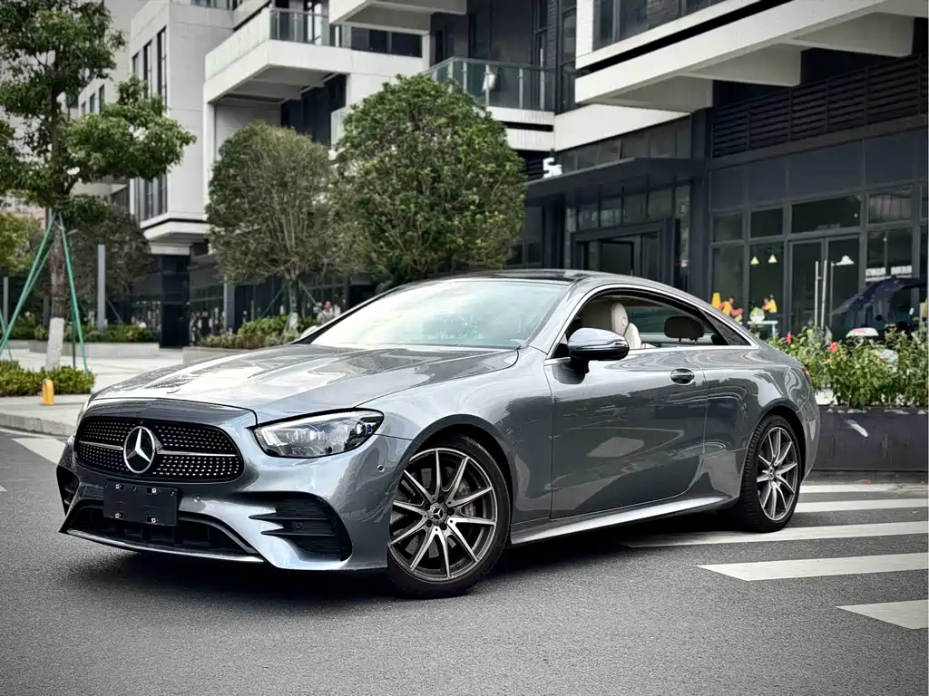 Mercedes-Benz E-Class 2022