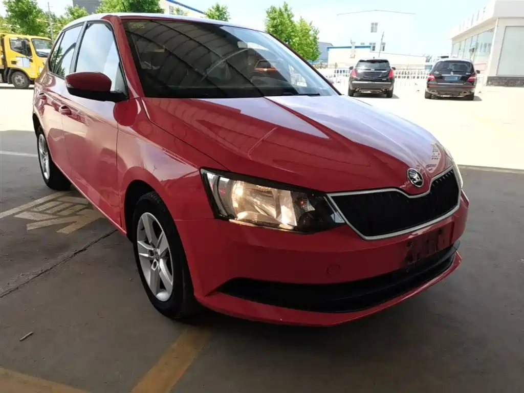 Skoda Fabia 2018 — фото 4