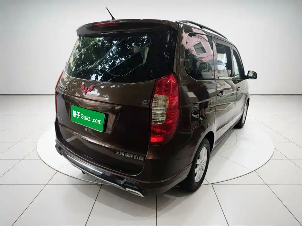 Wuling Hongguang 2016 — фото 4