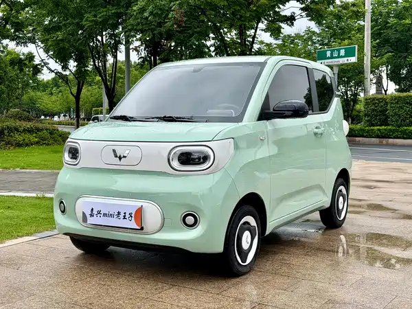 Wuling Hongguang MINIEV 2025