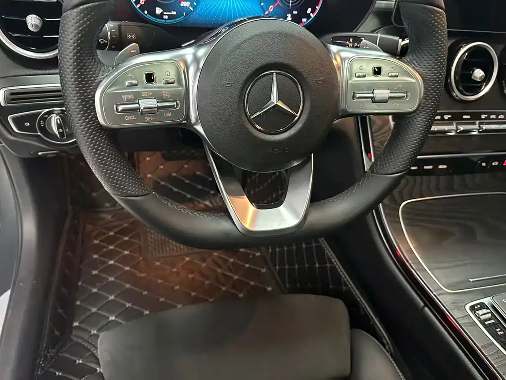 Mercedes-Benz C-Class 2019 — фото 5