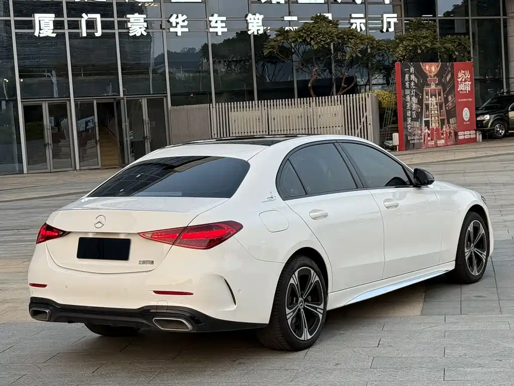 Mercedes-Benz C-Class 2022 — фото 11