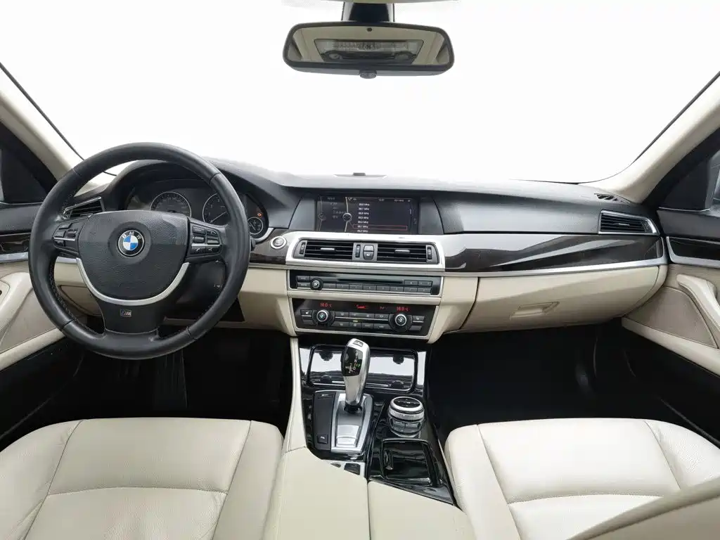 BMW 5 Series 2011
