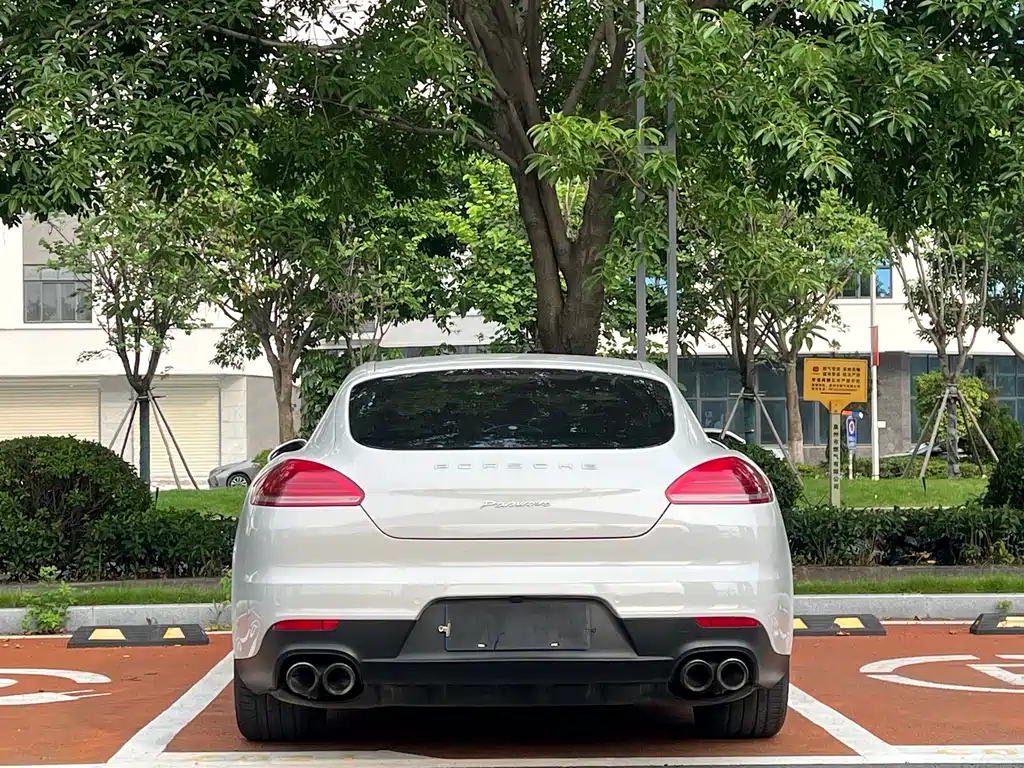 Porsche Panamera 2015 — фото 8