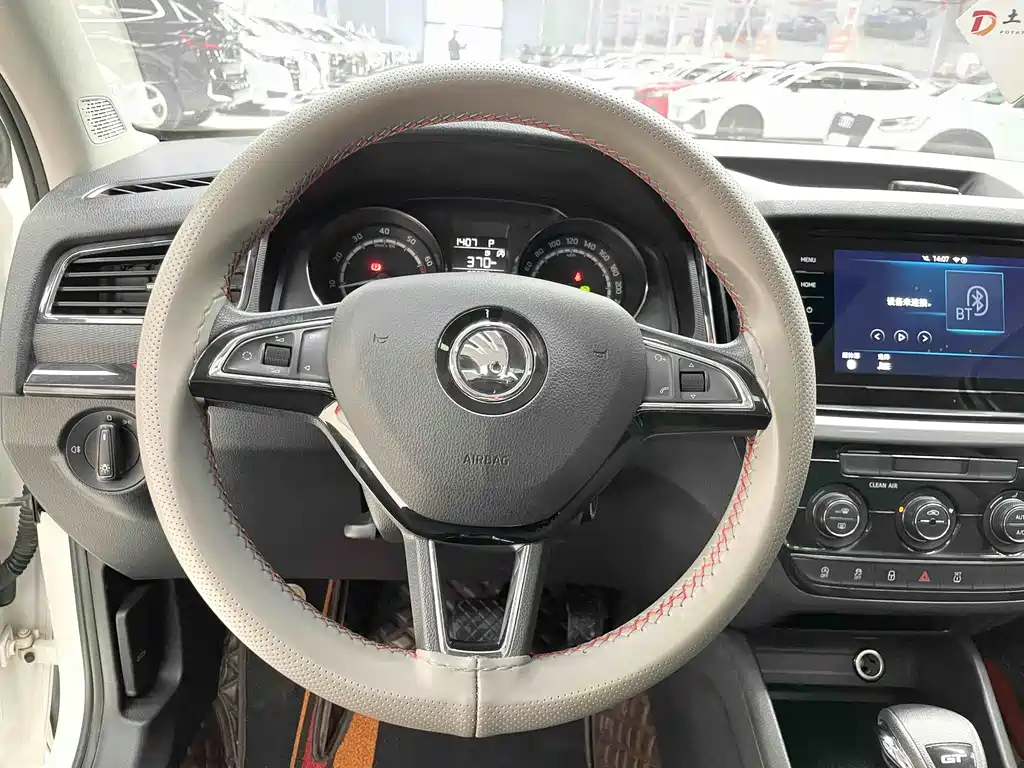 Skoda Kamiq 2022 — фото 8