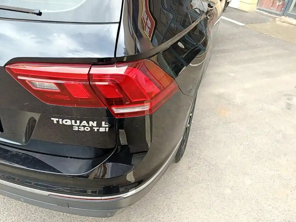 Volkswagen Tiguan L 2018 — фото 8