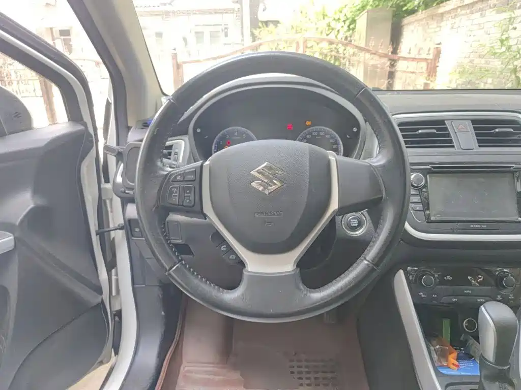 Suzuki S-Cross 2015 — фото 6