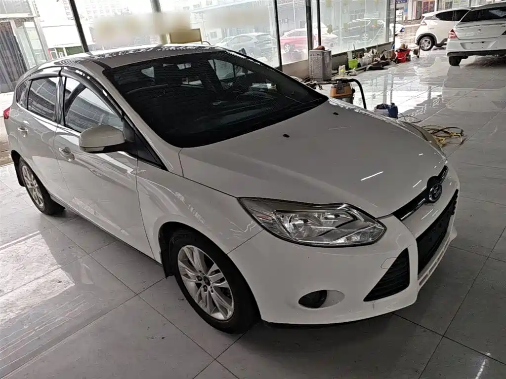 Ford Focus 2015 — фото 4