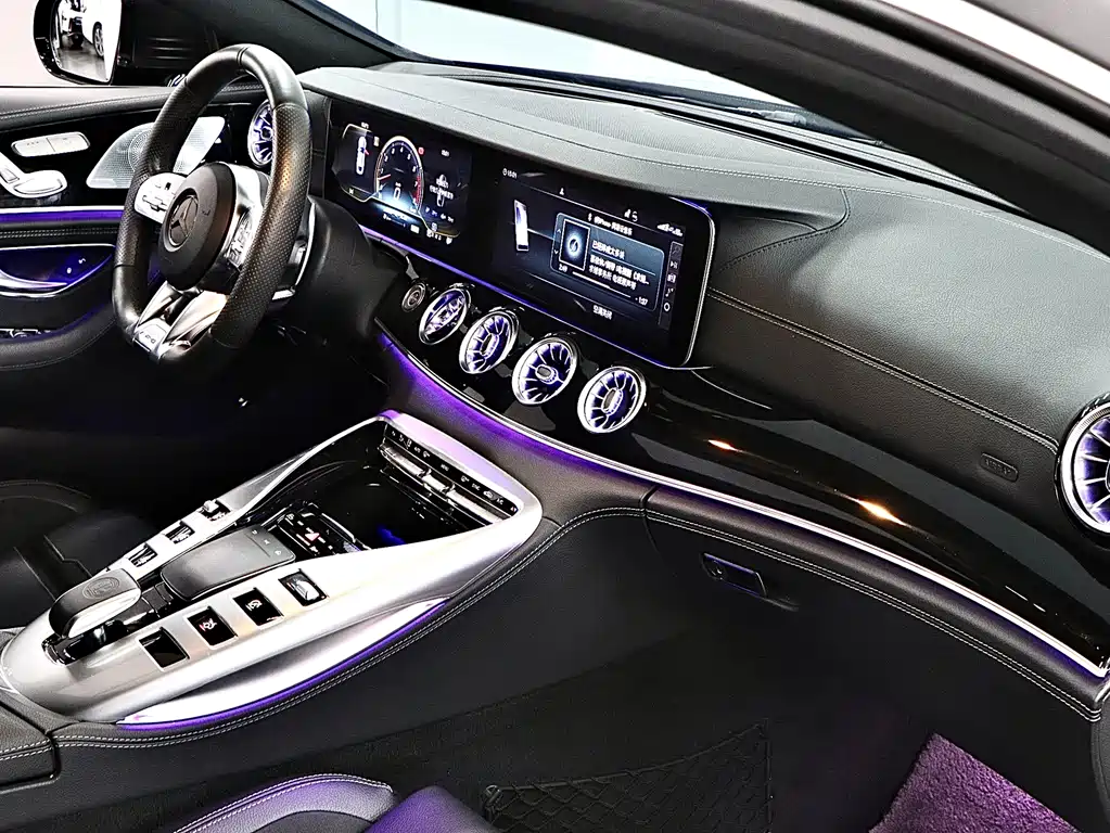 Mercedes-Benz AMG GT 2020 — фото 15