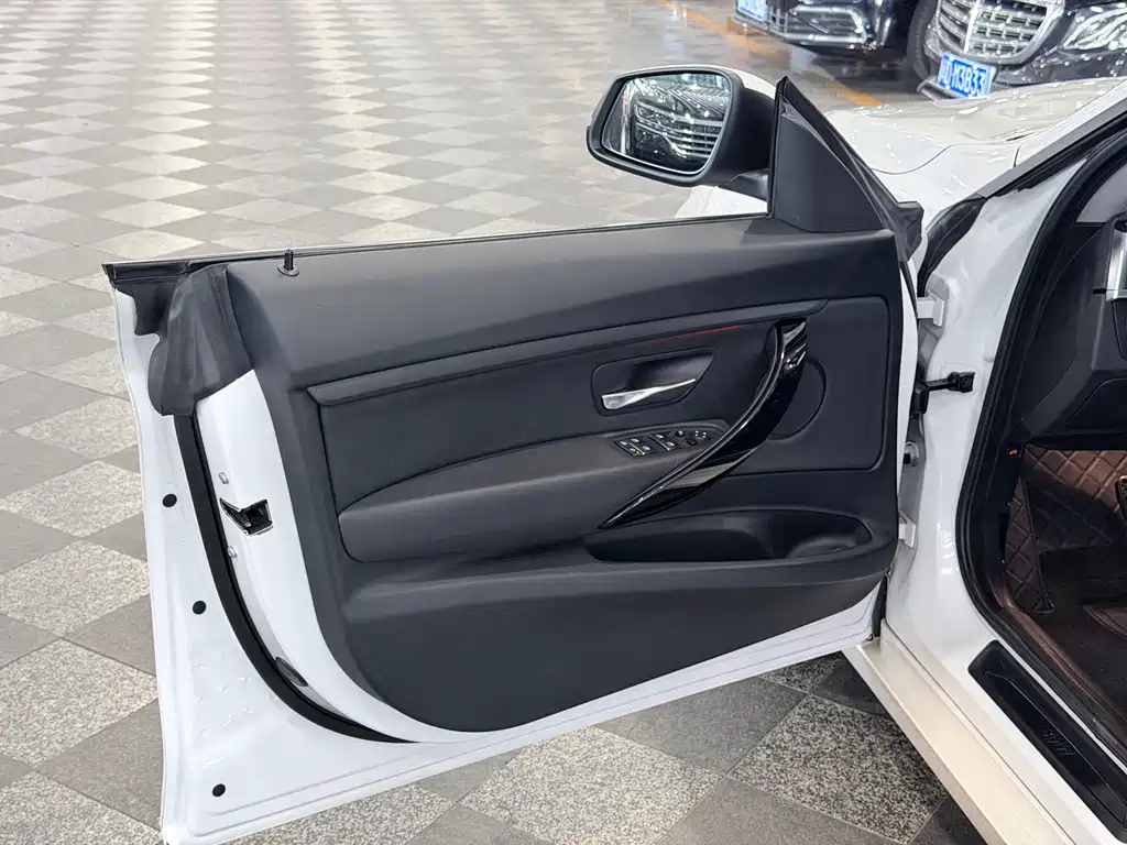 BMW 3 Series GT 2018 — фото 10