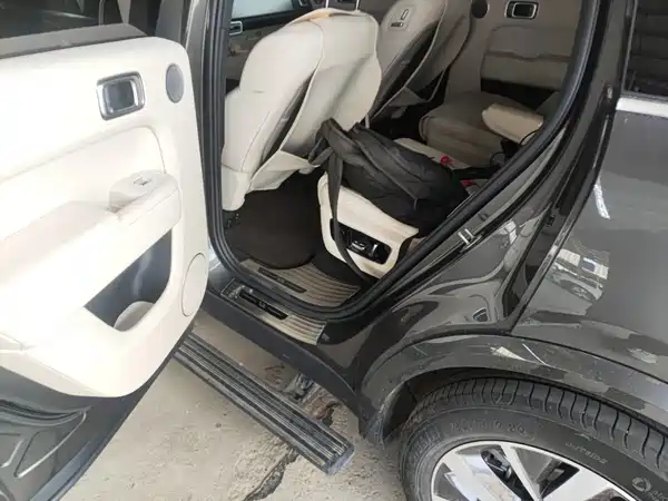Li Auto L8 2023