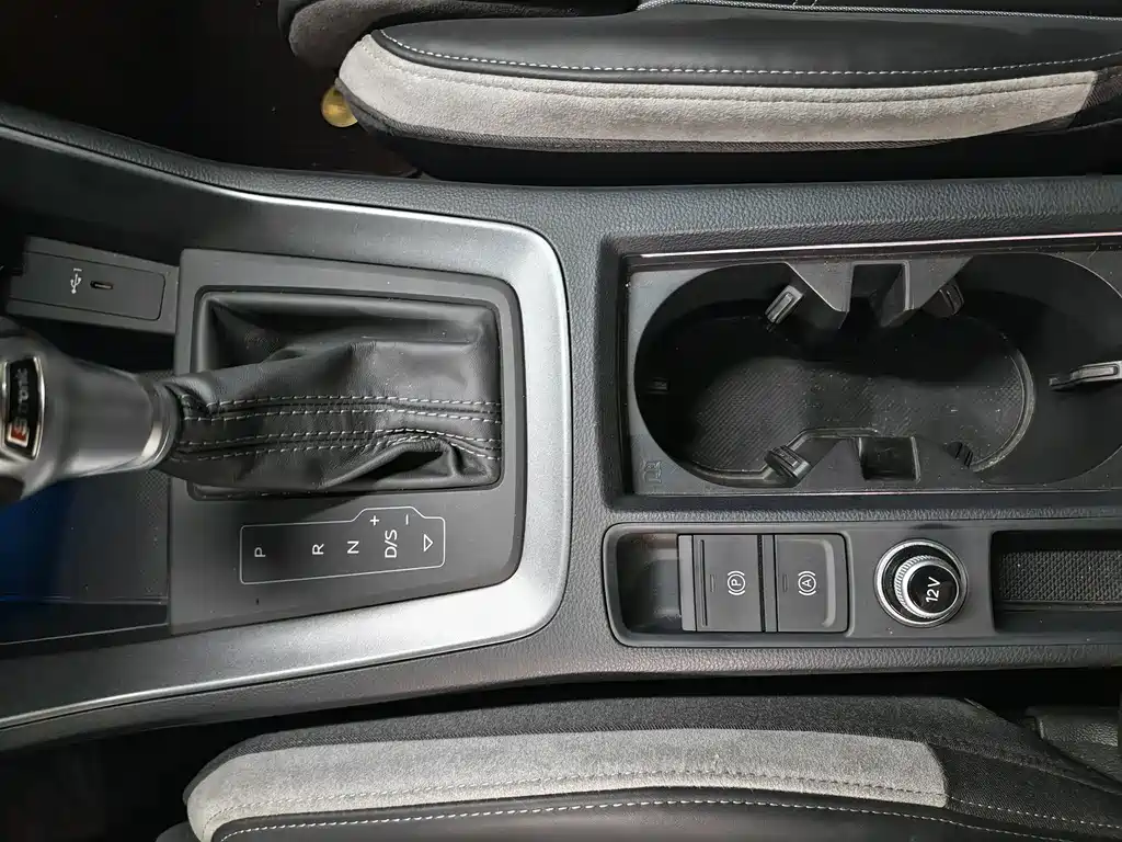 Audi Q3 2024 — фото 10