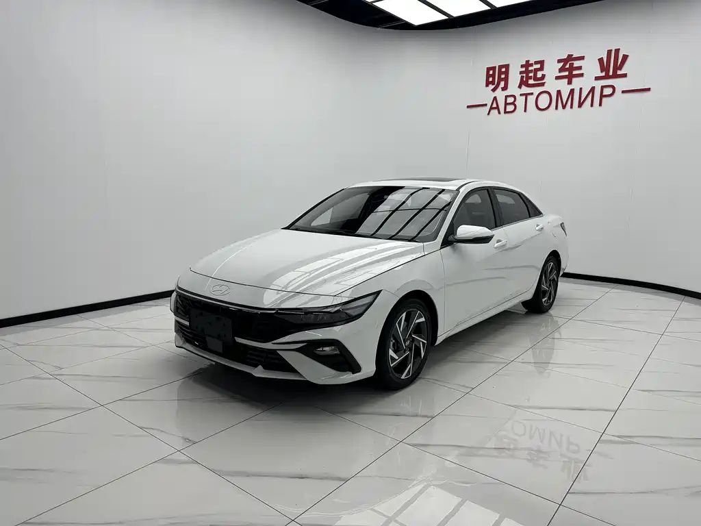 Hyundai Elantra 2023
