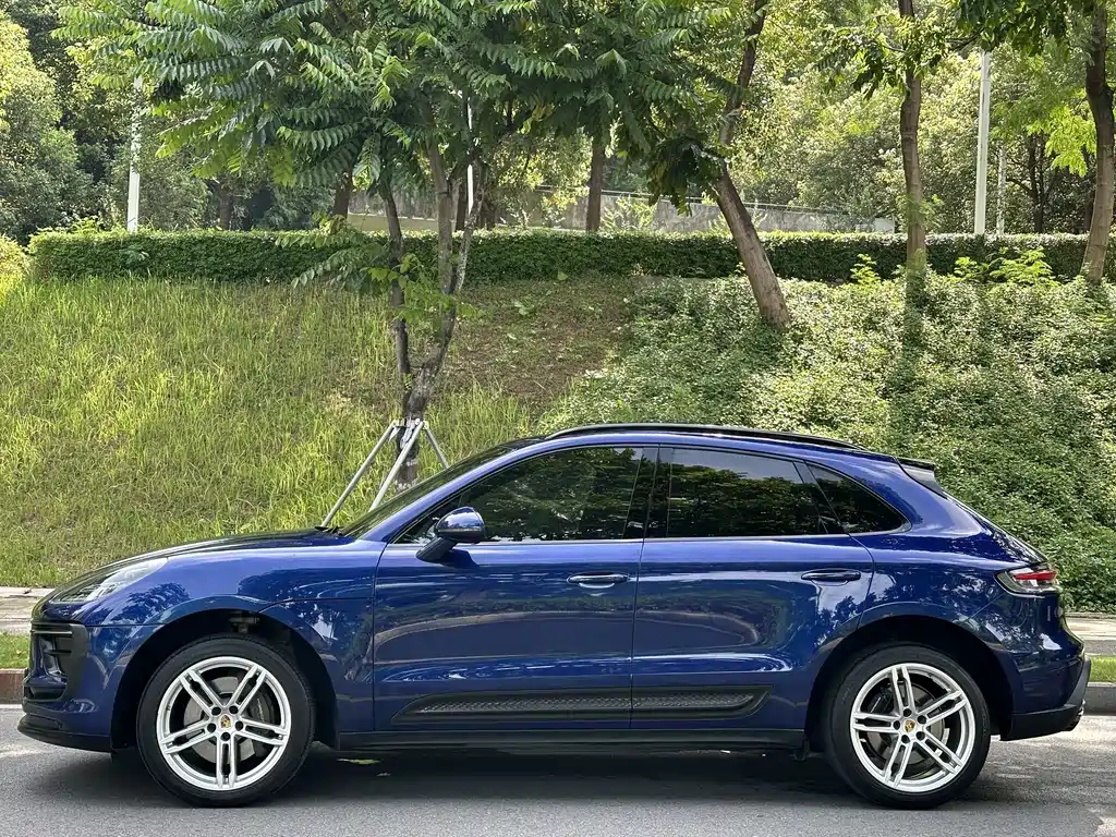 Porsche Macan 2022 — фото 4